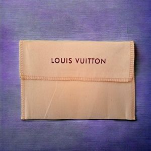 Louis vuitton dust bag 7 x 5 inches